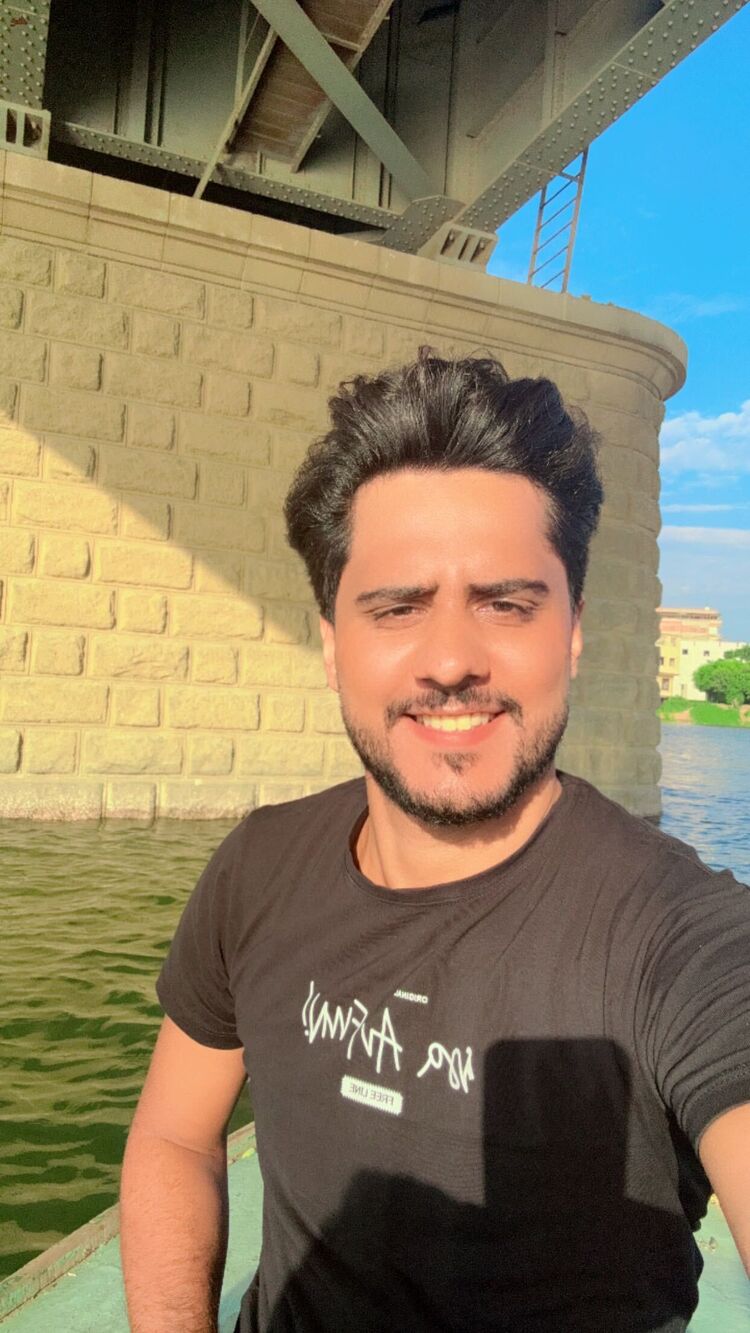  ,   Midoo, 30 ,   ,   