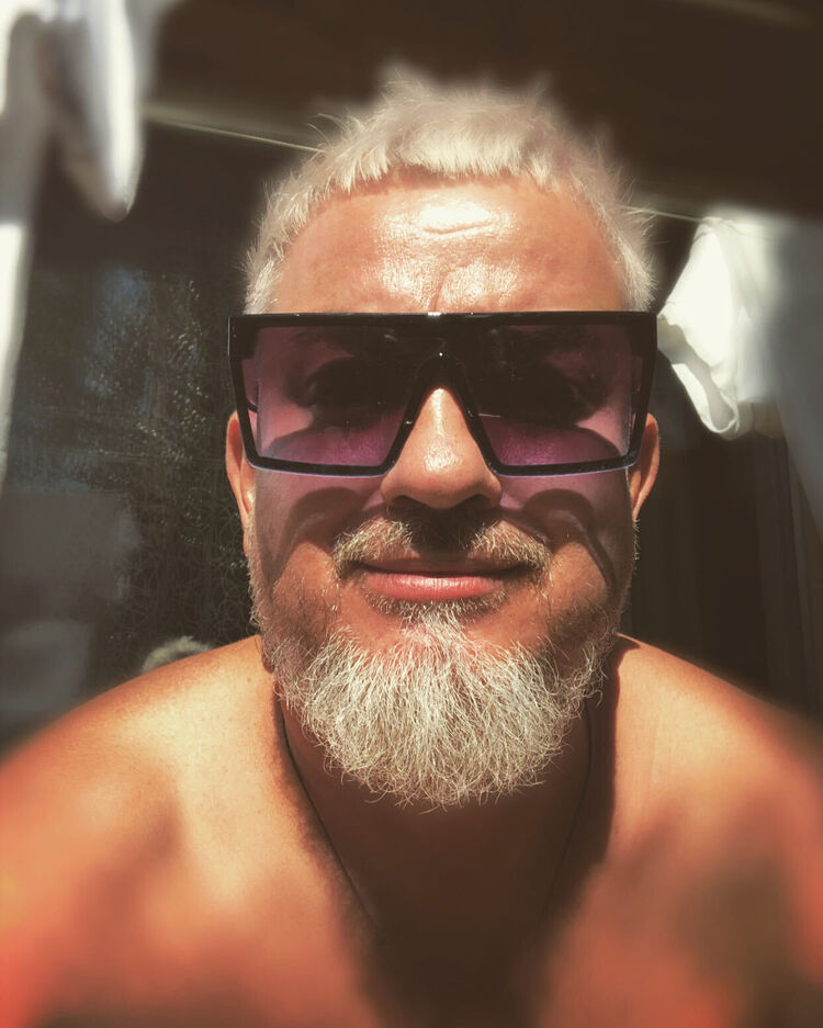   ,   Ron, 45 ,   ,   