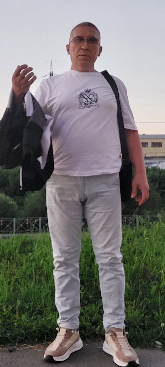  53657560  Vladimir, 52 ,    