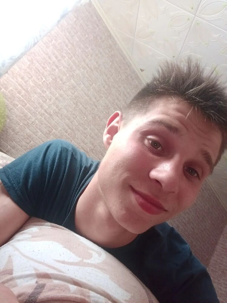  ,   Evgeny, 22 ,     
