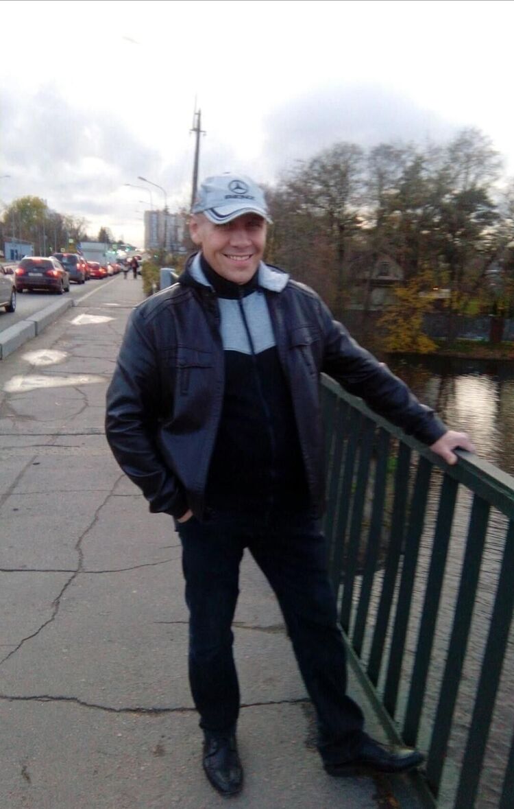  32203340  VLAD, 52 ,    