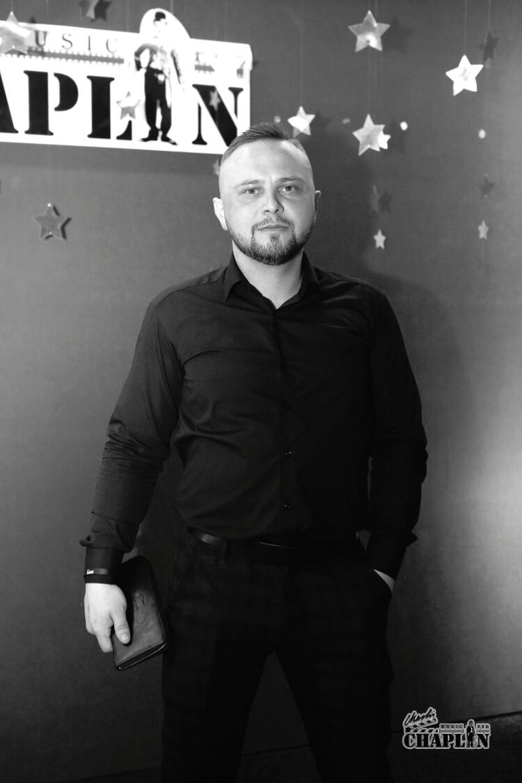  53305560  , 31 ,    -