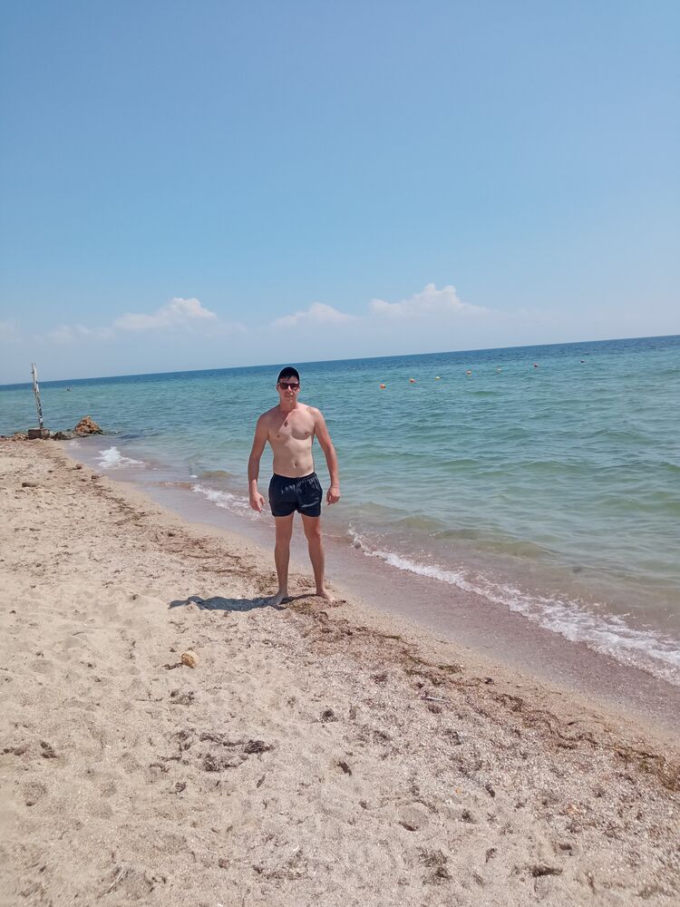  ,   Sasha, 37 ,   ,   