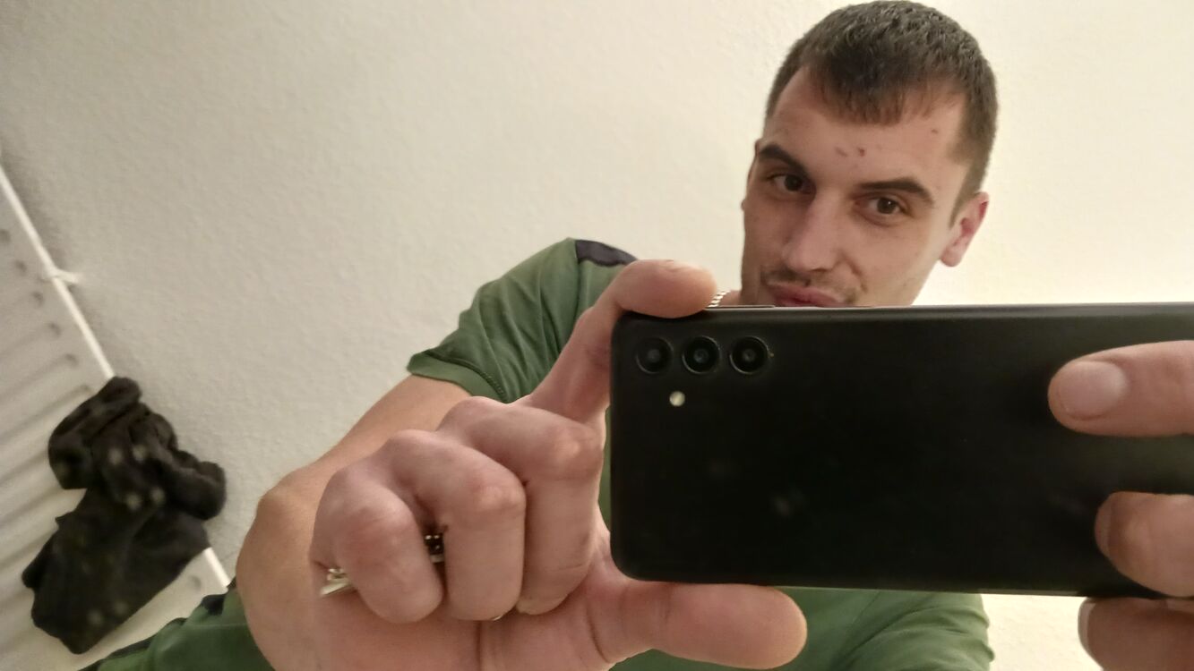  43936660  Vladislav, 31 ,    Salzgitter