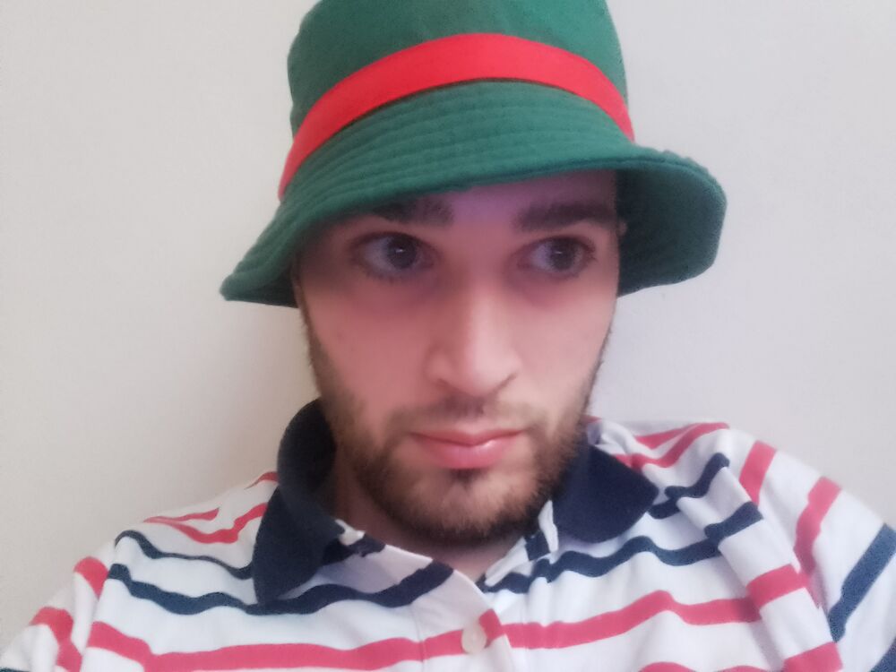  Algiers,   Isslam, 31 ,   ,   