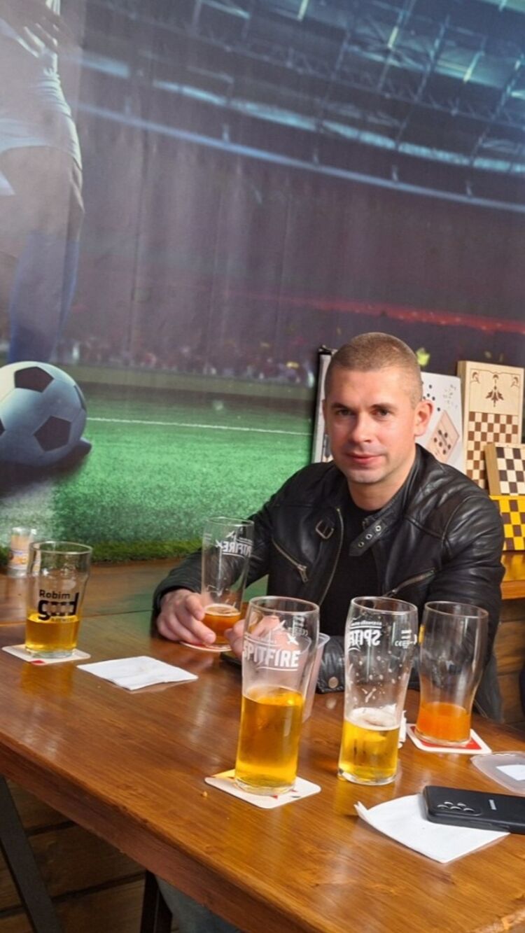  42552470  Andrey, 38 ,    