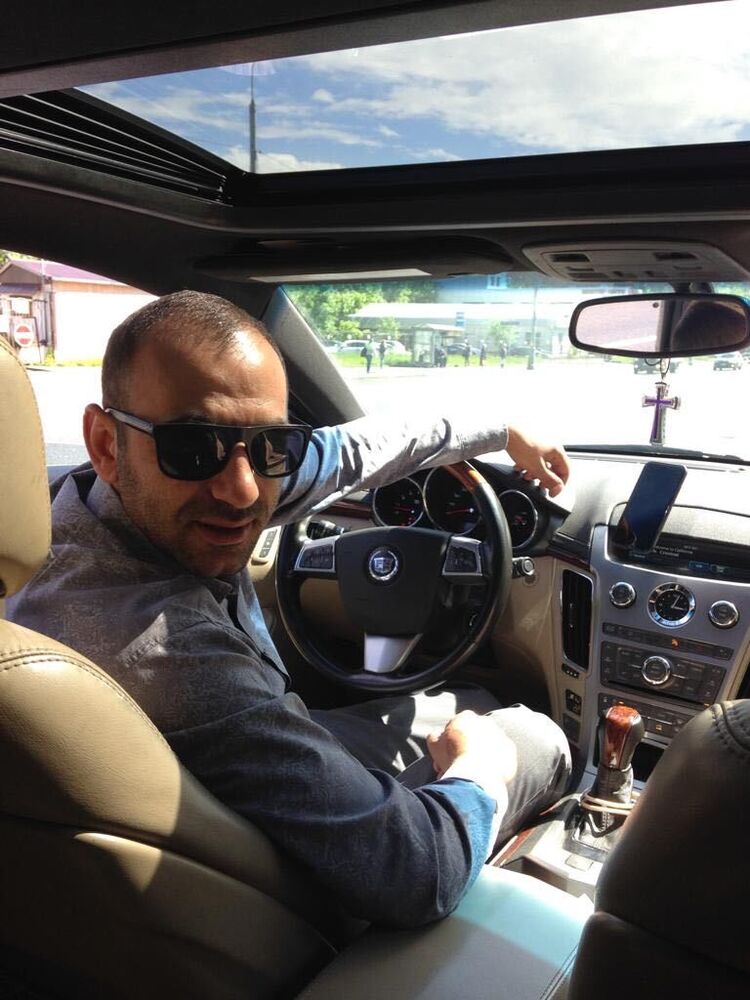  40792210  Arman, 39 ,    