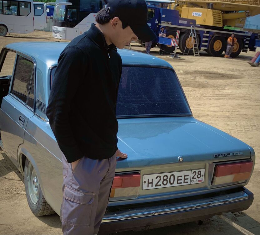  43956810  , 29 ,    