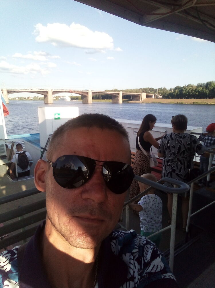  30741810  Maxim, 35 ,    