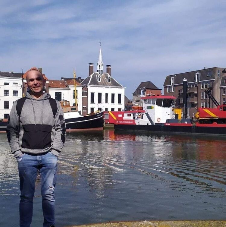  54249190  Anatolii, 38 ,    Pila