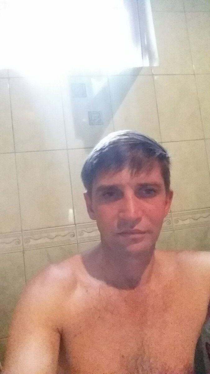  11353040  Alex, 47 ,    