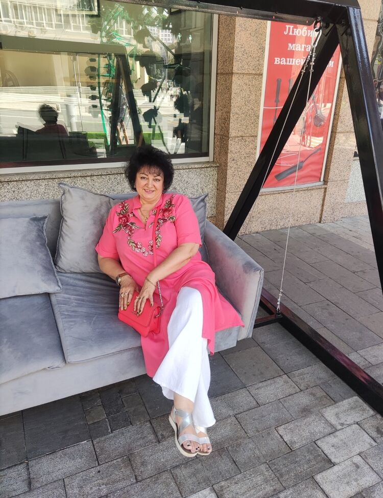  ,   Cleopatra, 57 ,   ,   