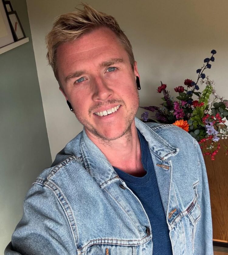  54304280  , 36 ,    --