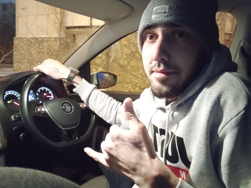  31988290  Ilnur, 29 ,    