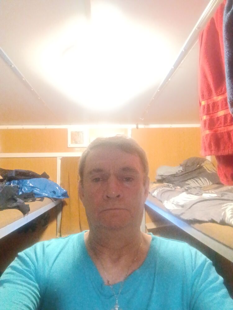  54535400  Alexander, 56 ,    