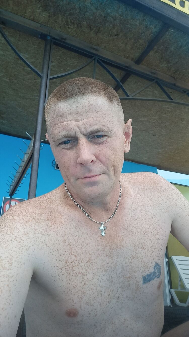  46208310  , 42 ,    