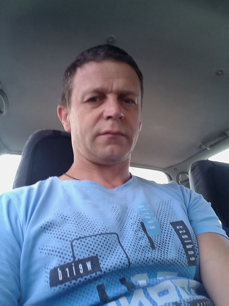  52943420  Vladimir, 43 ,    
