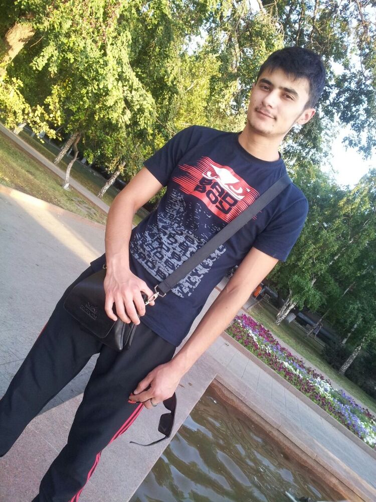  ,   Don, 32 ,   