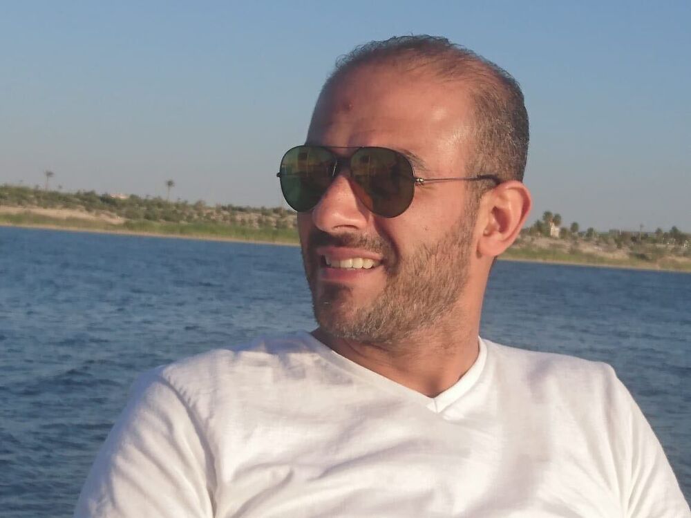  45162450  Haitham, 40 ,    