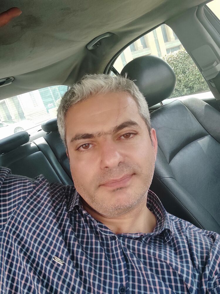  ,   Seymur, 44 ,   c 