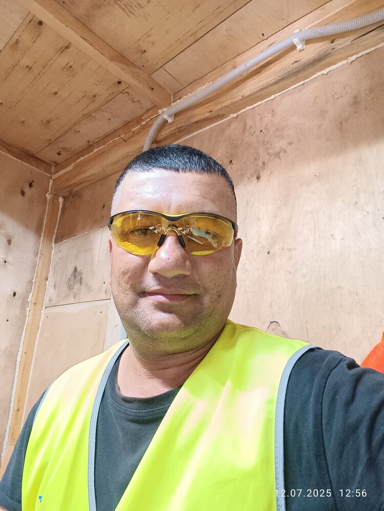  ,   Sherzod, 42 ,   ,   