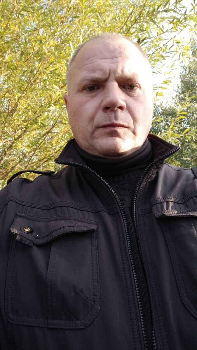 22501220  Iwan, 47 ,    