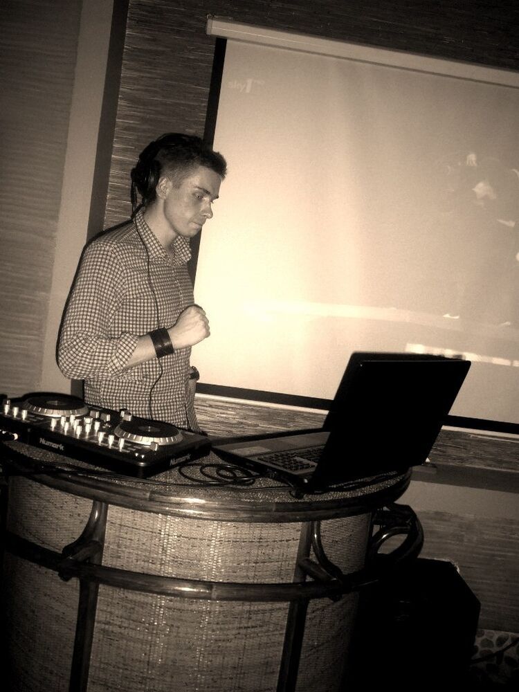  ,   Petr, 37 ,   ,   , c 