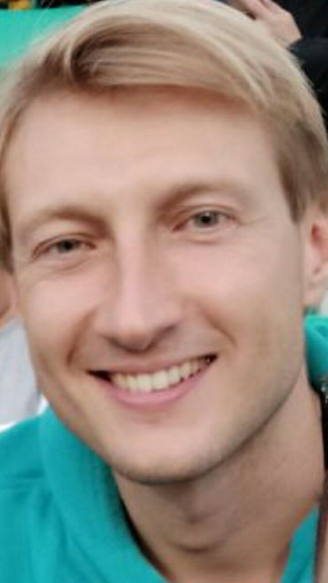  18828940  Anton, 39 ,    Cannes