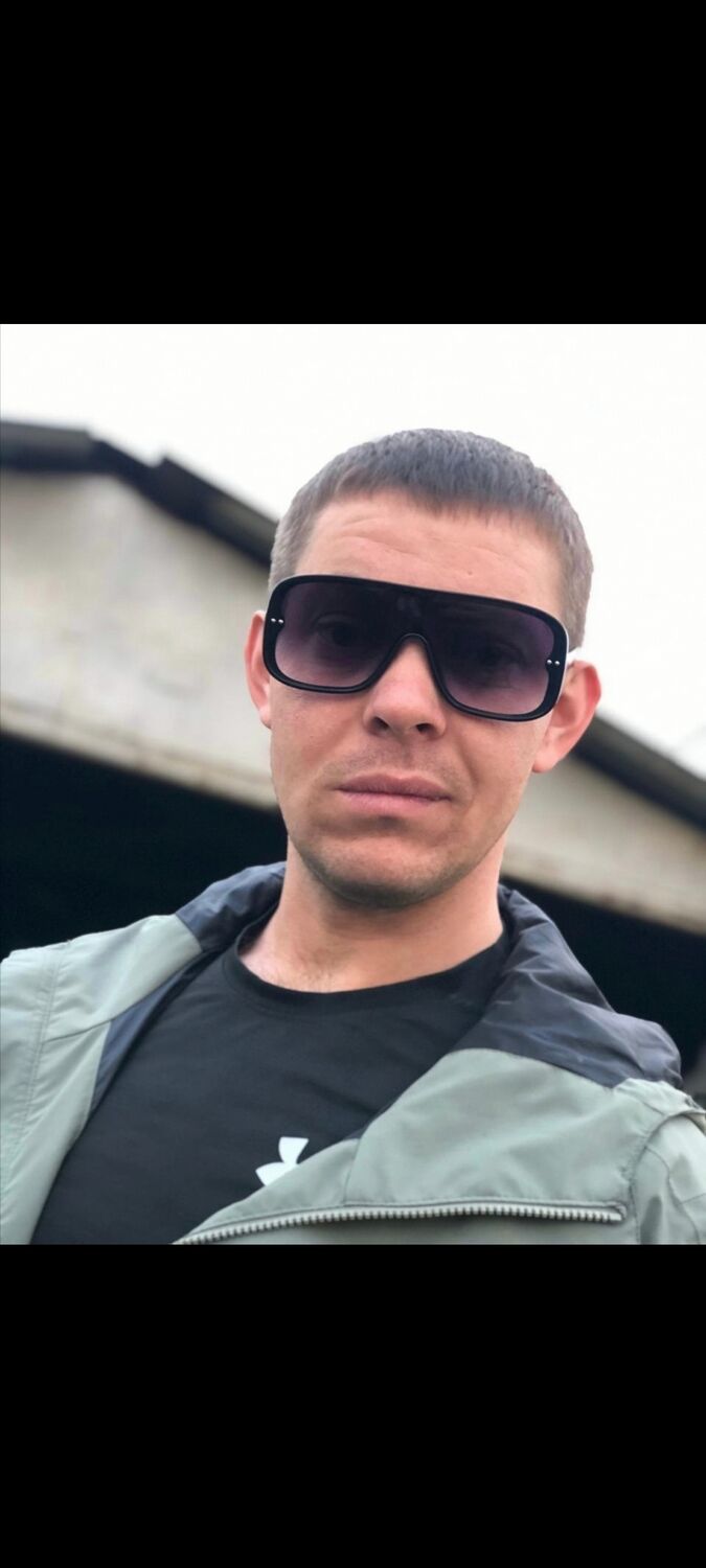  ,   Max, 37 ,   ,   