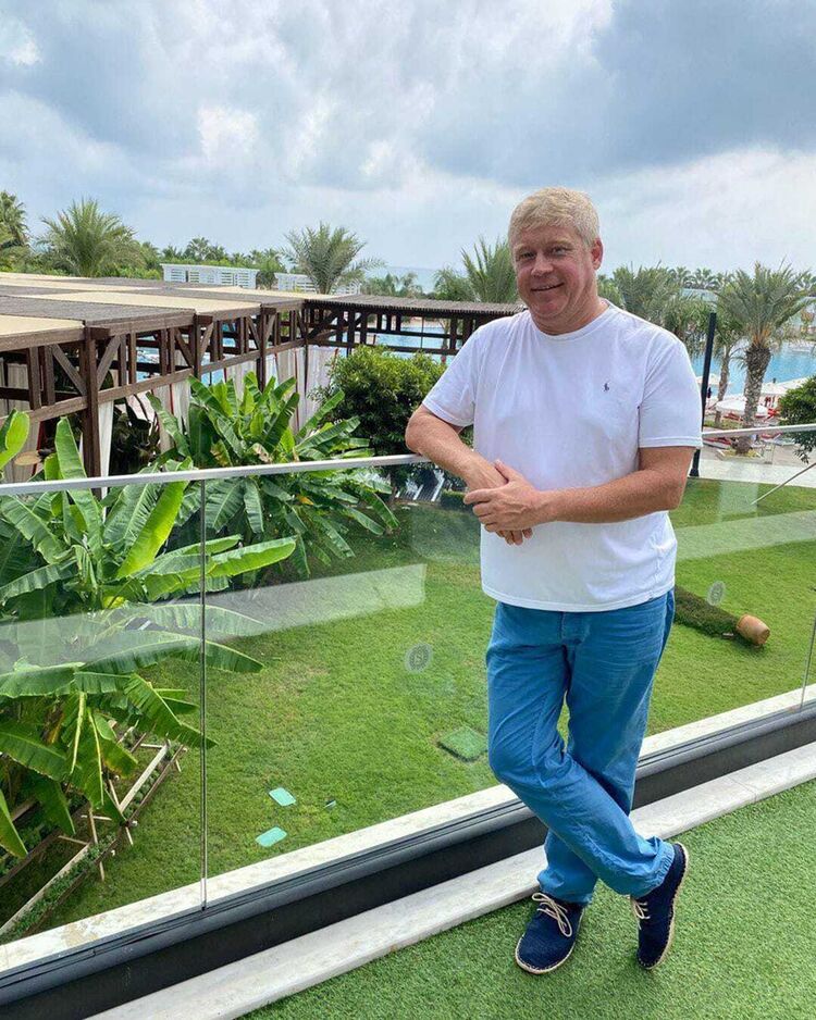  27045660  Michael Boch, 60 ,    -