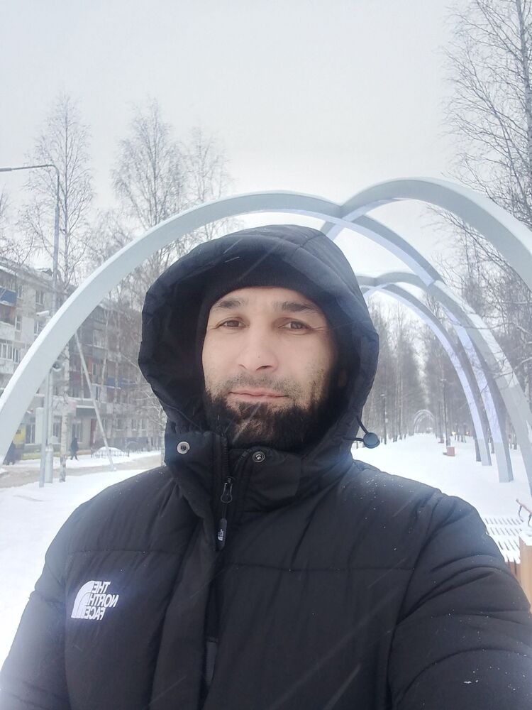  48376930  Begzodbek, 33 ,    