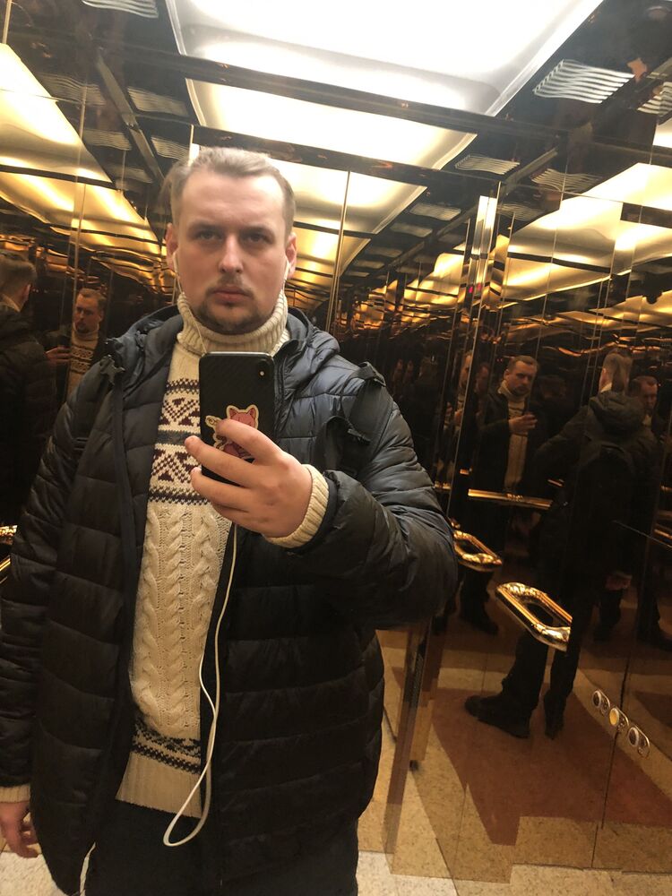  32517840  , 27 ,    