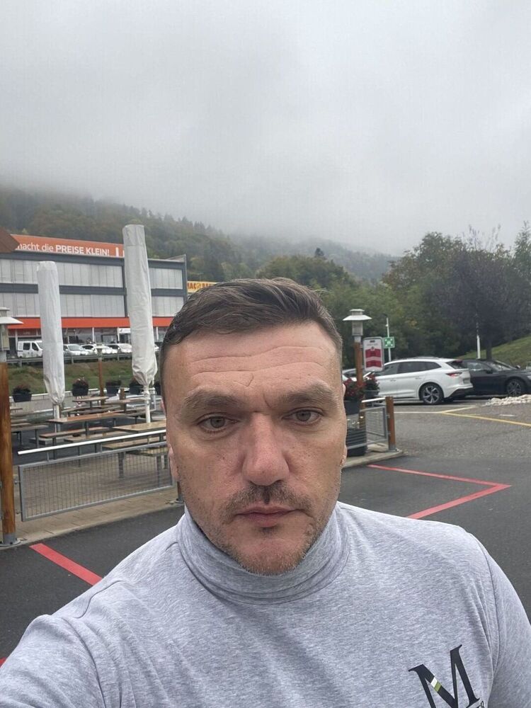  49874670  Igor, 45 ,    