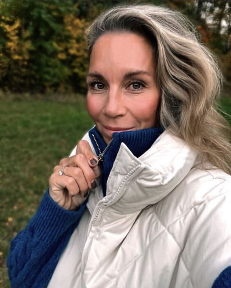  35420790  Birgit Marco, 43 ,    
