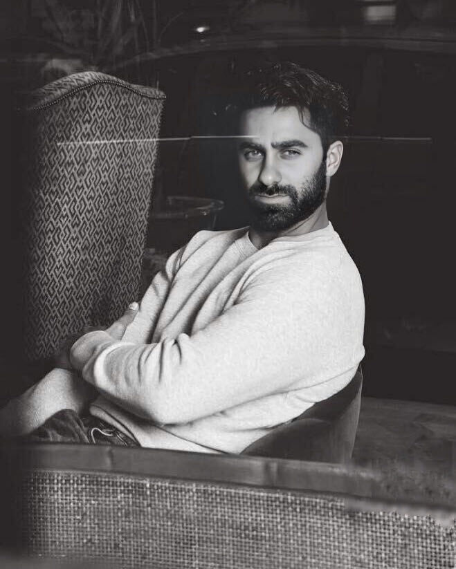  51826010  Ruslan, 35 ,    