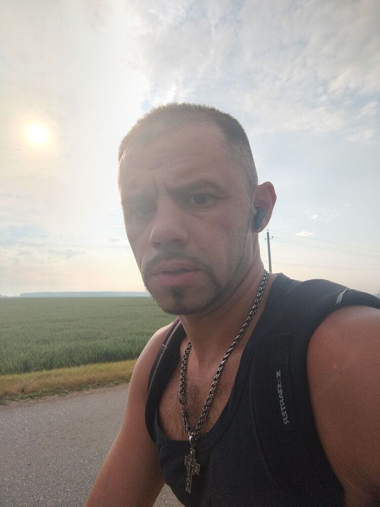  40296810  , 37 ,    