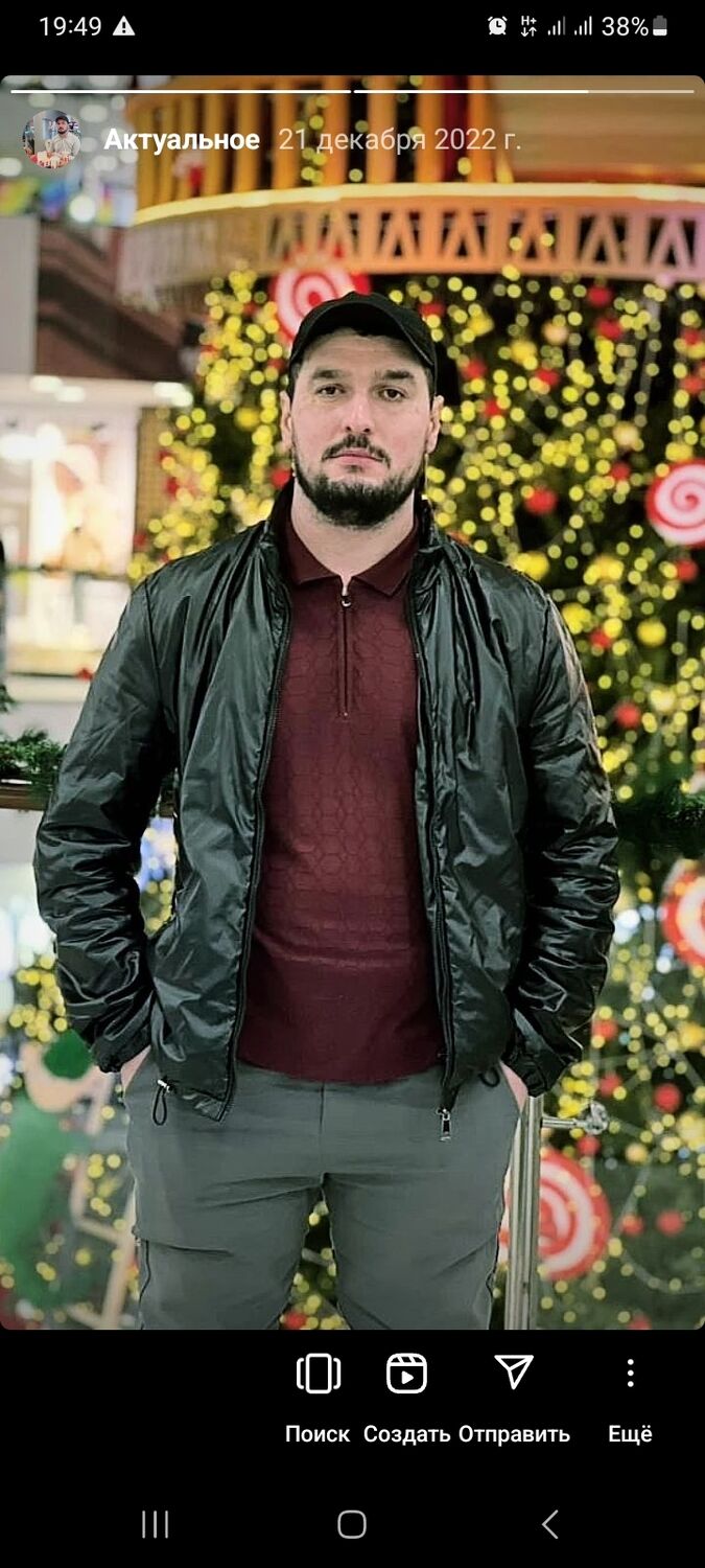  40816830  ARTUr, 34 ,    