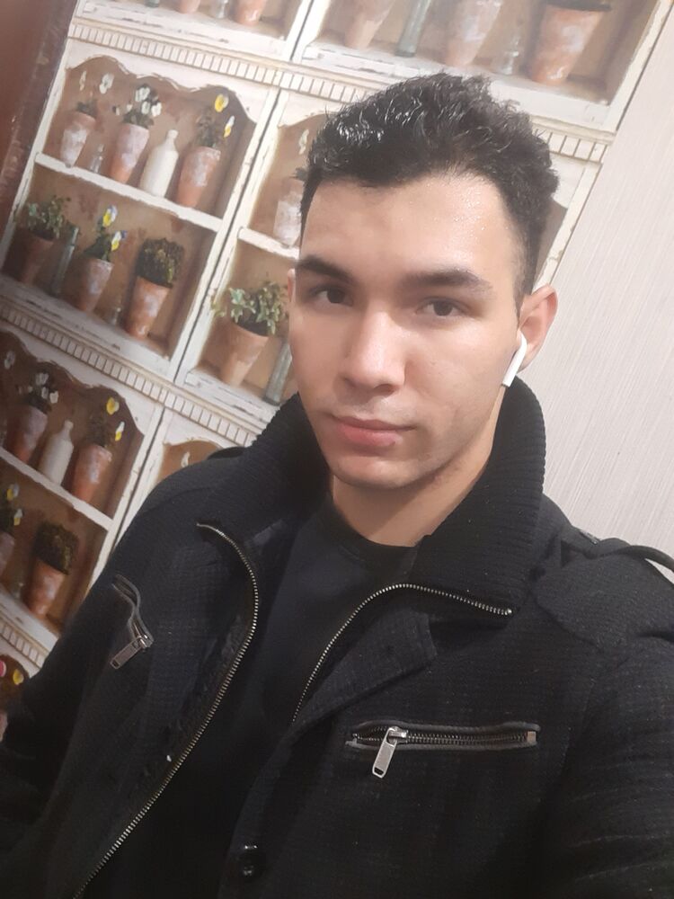  ,   Eeskander, 24 ,   ,   , c , 