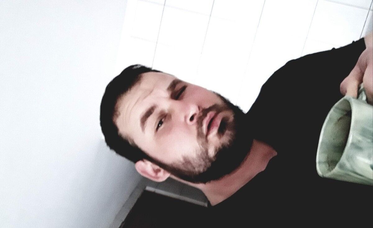  ,   Alex, 39 ,   