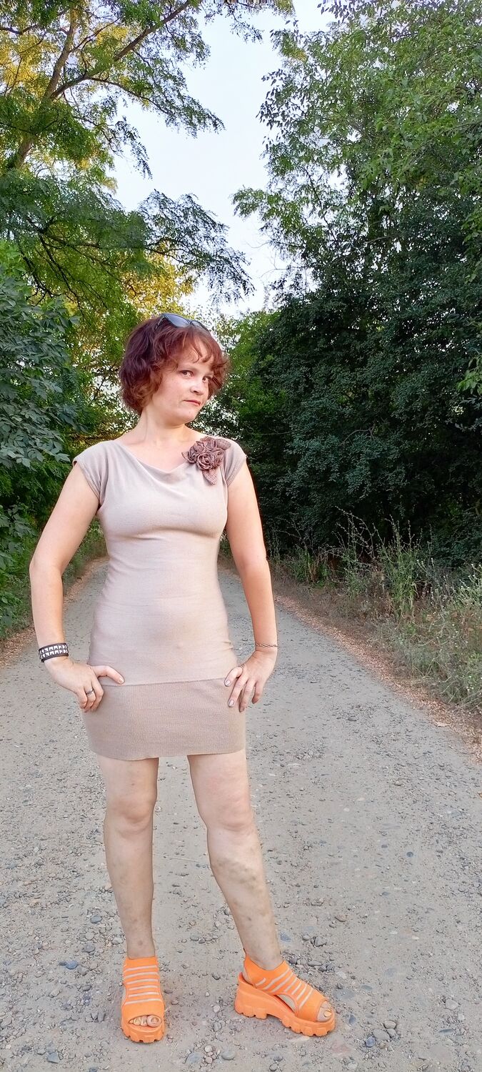  52824720  Valya, 29 ,    