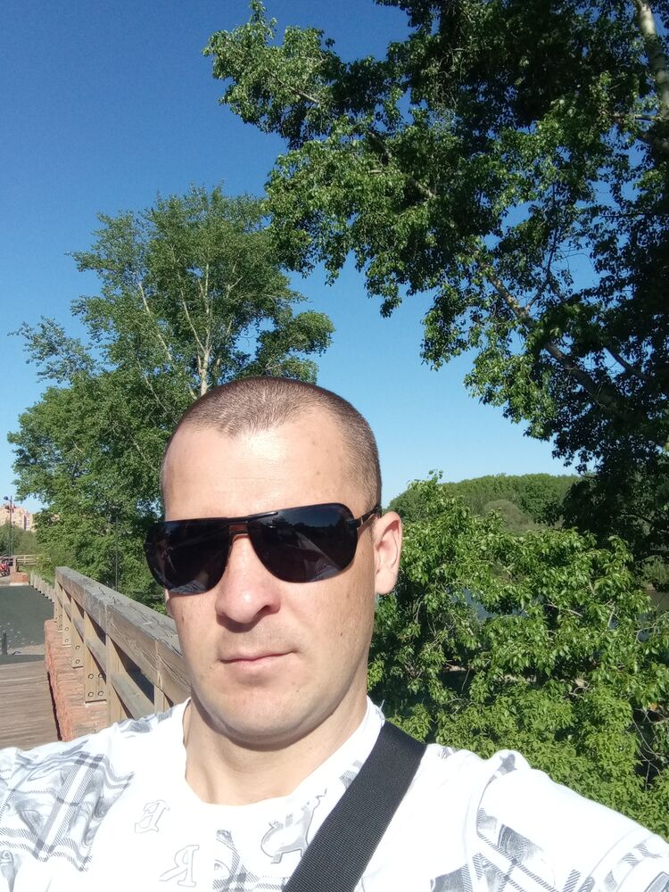  45581100  Dima, 32 ,    