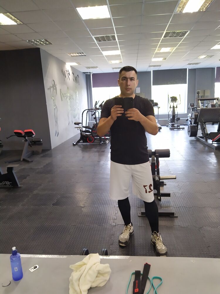  ,   Ruslan, 39 ,   ,   , c 