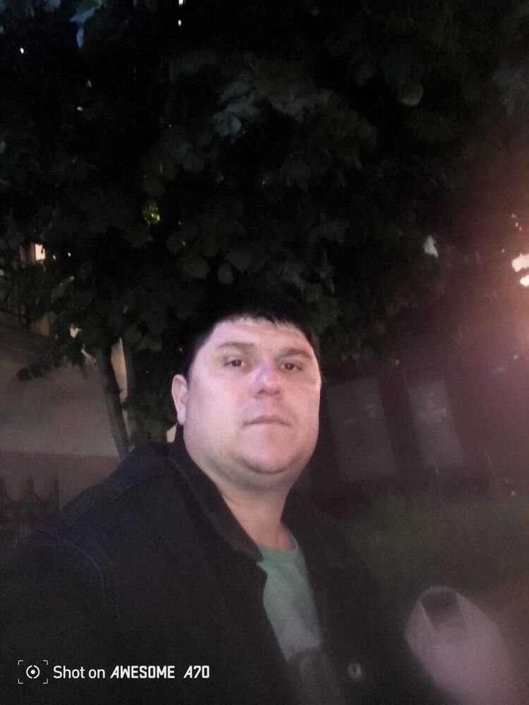  53048610  Sharafaddin, 38 ,    