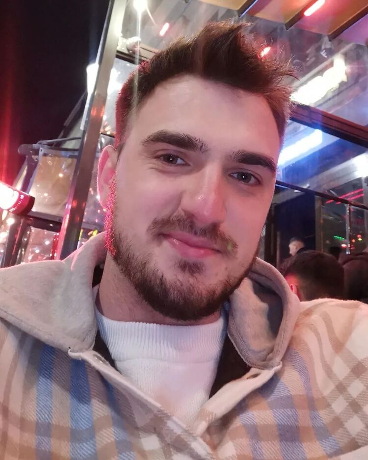 ,   Leo, 36 ,   ,   
