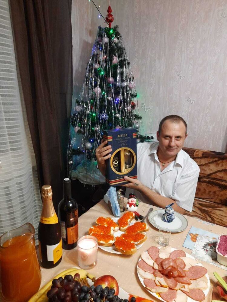  ,   Aleks, 51 ,   ,   , c , 