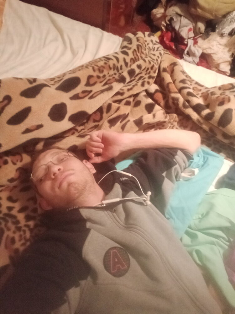  21889830  , 27 ,    