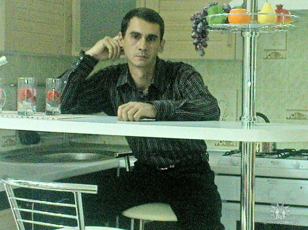  17977250  Vitaliy, 49 ,    