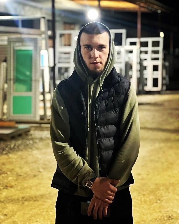  51888830  , 22 ,    Deleted