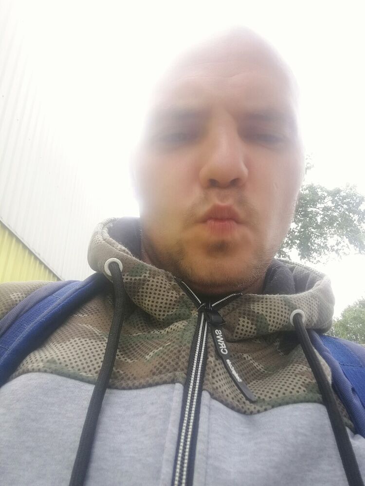  ,   Damian, 36 ,   ,   , c , 