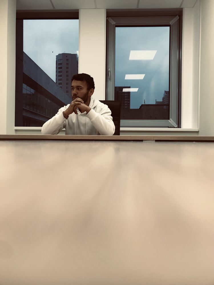  30323020  , 24 ,    